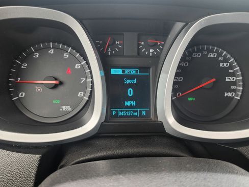 Used 2017 Chevrolet Equinox LT w/ Convenience Package image 6