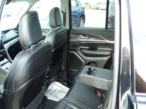 Used 2023 Jeep Grand Cherokee 4WD 4xe image 16