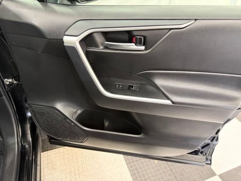 Used 2024 Toyota RAV4 XLE FWD image 21