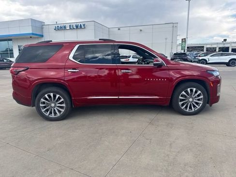 Used 2023 Chevrolet Traverse Premier AWD/4WD image 4