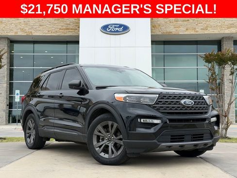 Used 2021 Ford Explorer XLT w/ Equipment Group 202A RWD image 1