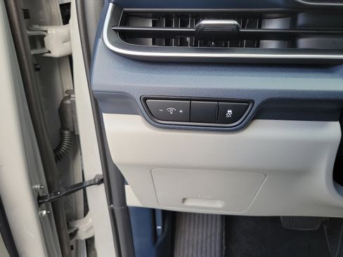 New 2026 Kia Carnival EX FWD image 26