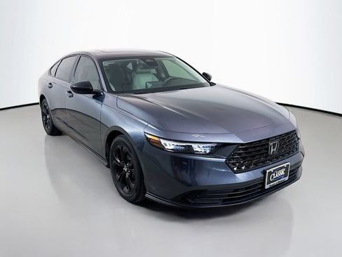 Certified 2025 Honda Accord SE image 1