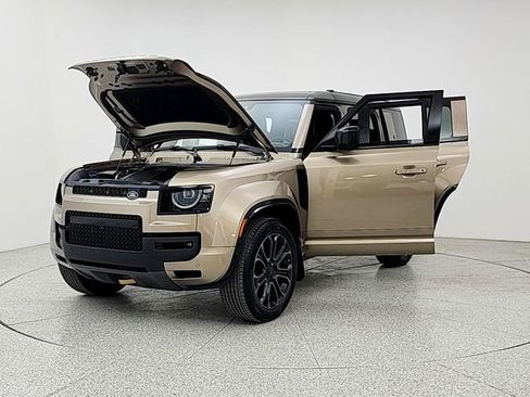 New 2026 Land Rover Defender 110 OCTA AWD/4WD image 8