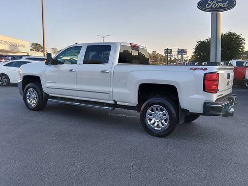 Used 2019 Chevrolet Silverado 2500 LTZ w/ Duramax Plus Package AWD/4WD image 6