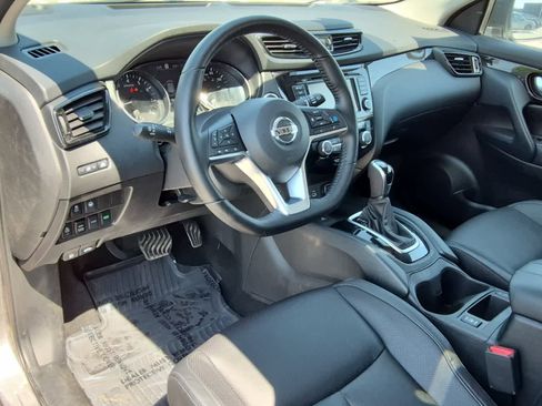 Used 2022 Nissan Rogue Sport SL AWD/4WD image 11