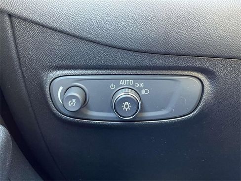 Certified 2019 Chevrolet Equinox LT image 24