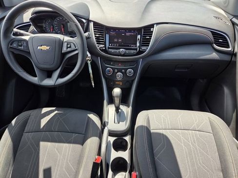 Used 2020 Chevrolet Trax LT image 12