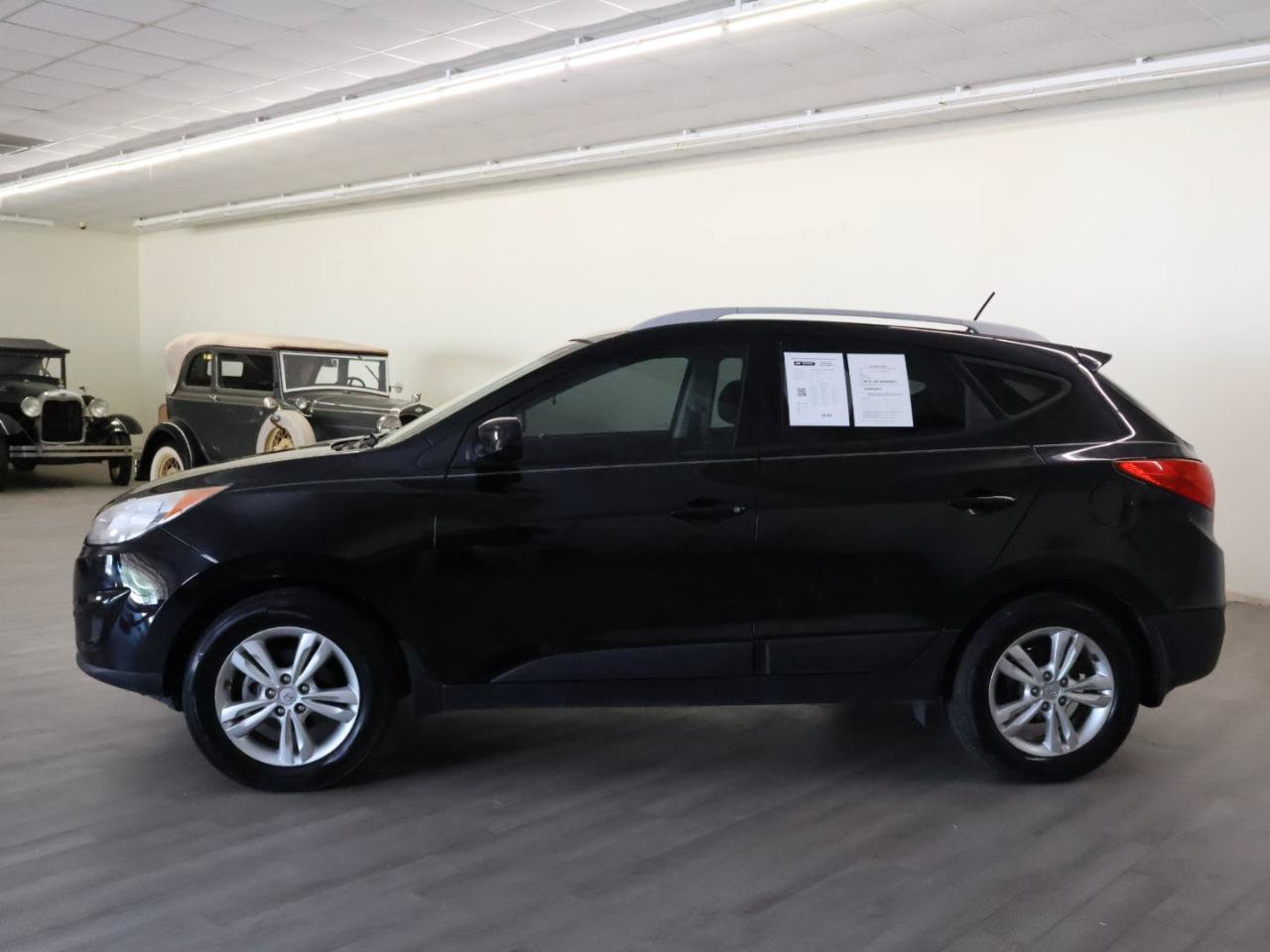 Used 2011 Hyundai Tucson GLS FWD image 6