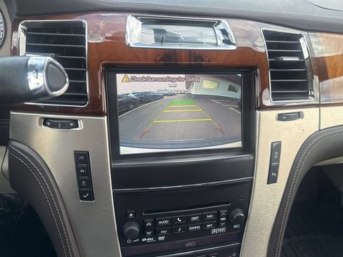 Used 2014 Cadillac Escalade ESV Platinum AWD/4WD image 13
