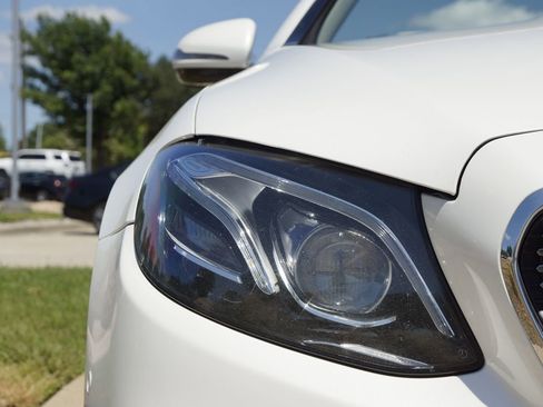 Used 2018 Mercedes-Benz E 400 Cabriolet w/ Premium 2 Package (Q02) image 5