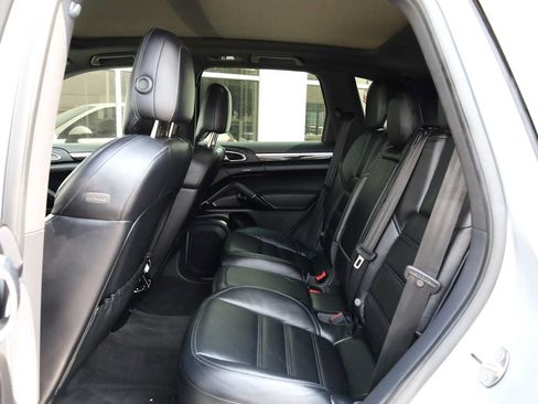 Used 2017 Porsche Cayenne S AWD/4WD image 44