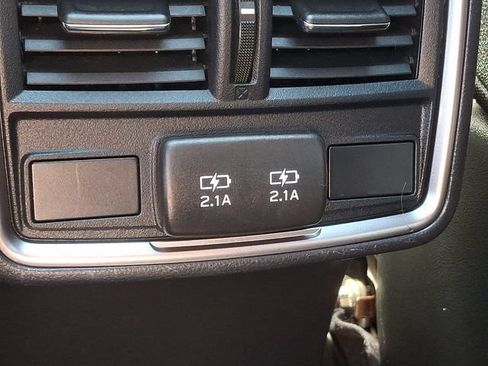 Certified 2023 Subaru Forester Premium AWD/4WD image 12