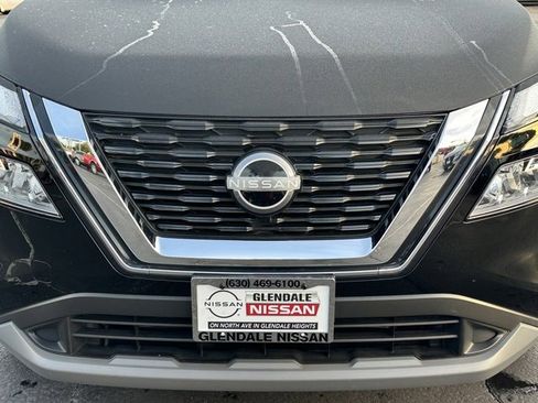 Used 2023 Nissan Rogue SV image 10