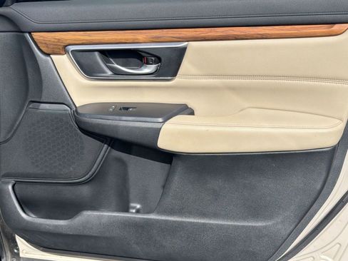 Used 2019 Honda CR-V Touring image 29