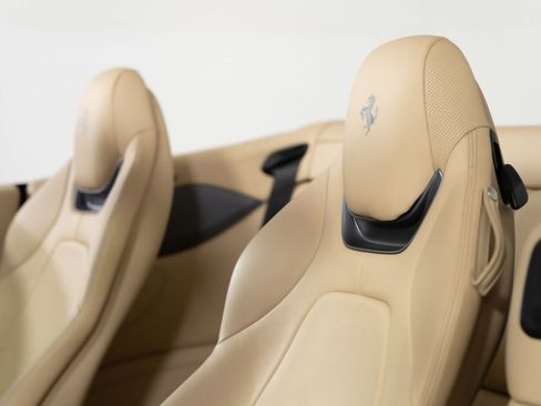 Used 2022 Ferrari Portofino M RWD image 49