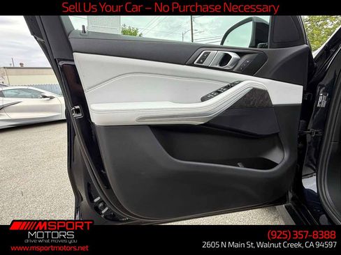 Used 2023 BMW X5 xDrive40i w/ M Sport Package AWD/4WD image 33