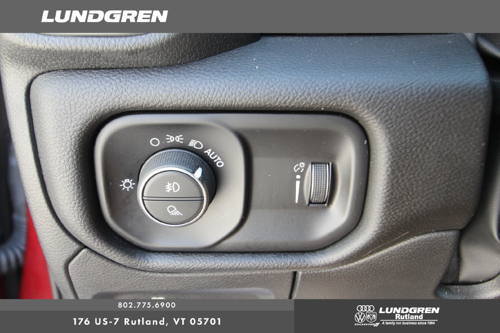 Used 2023 RAM 1500 Big Horn AWD/4WD image 30