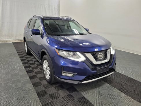 Used 2017 Nissan Rogue SV w/ Sun & Sound Touring Package AWD/4WD image 13