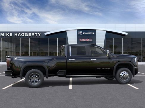 New 2026 GMC Sierra 3500 Denali Ultimate image 5