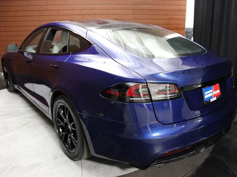 Used 2022 Tesla Model S AWD image 10