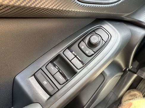 Certified 2025 Subaru Crosstrek 2.0i Premium image 32