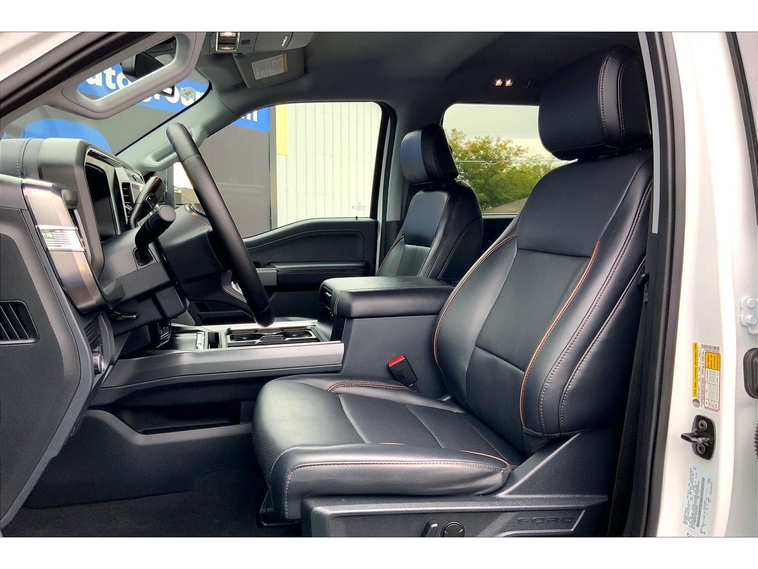 Used 2025 Ford F350 Lariat AWD/4WD image 26