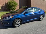 Used 2017 Hyundai Sonata SE image 3