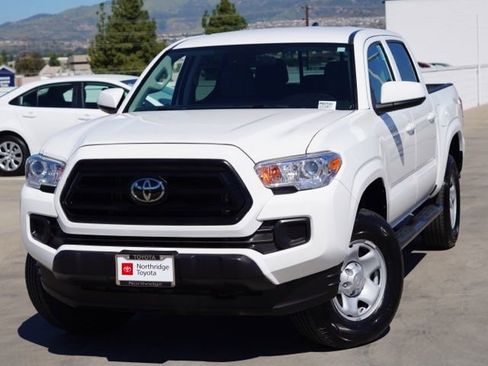 Certified 2023 Toyota Tacoma SR AWD/4WD image 4