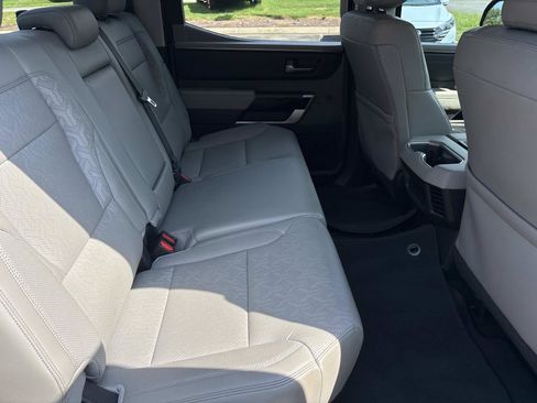 Used 2022 Toyota Tundra Limited AWD/4WD image 33