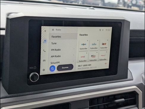 Used 2025 Toyota Tacoma TRD Sport image 13