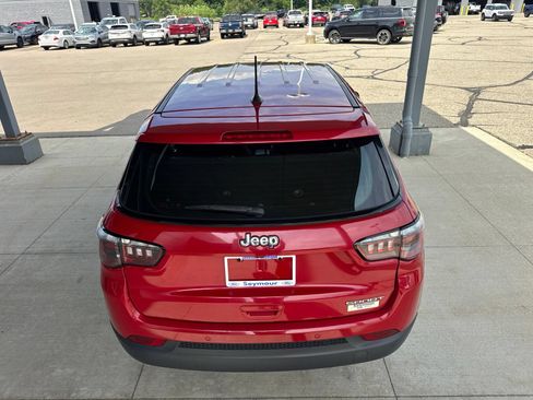 Used 2018 Jeep Compass Sport w/ Tech Group FWD image 6