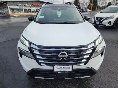 New 2026 Nissan Rogue Platinum image 3