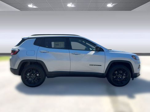 New 2026 Jeep Compass Latitude w/ Quick Order Package 29K image 8