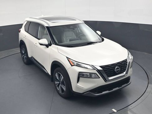 Used 2023 Nissan Rogue SL w/ SL Premium Package FWD image 34