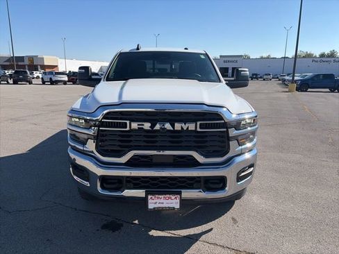 New 2025 RAM 2500 Tradesman AWD/4WD image 9