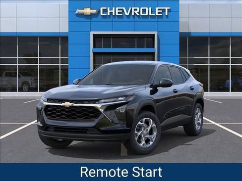 New 2026 Chevrolet Trax LS w/ LS Convenience Package FWD image 6
