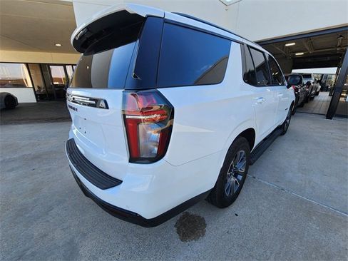 Used 2024 Chevrolet Tahoe Z71 w/ Z71 Off-Road Package AWD/4WD image 4
