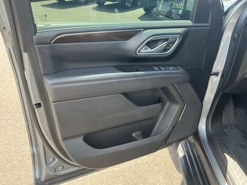 Used 2021 GMC Yukon SLE AWD/4WD image 17