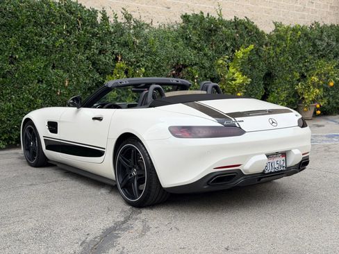 Used 2018 Mercedes-Benz AMG GT Roadster image 3