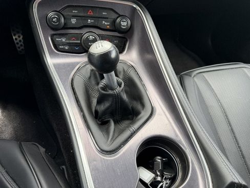 Used 2016 Dodge Challenger R/T RWD image 21