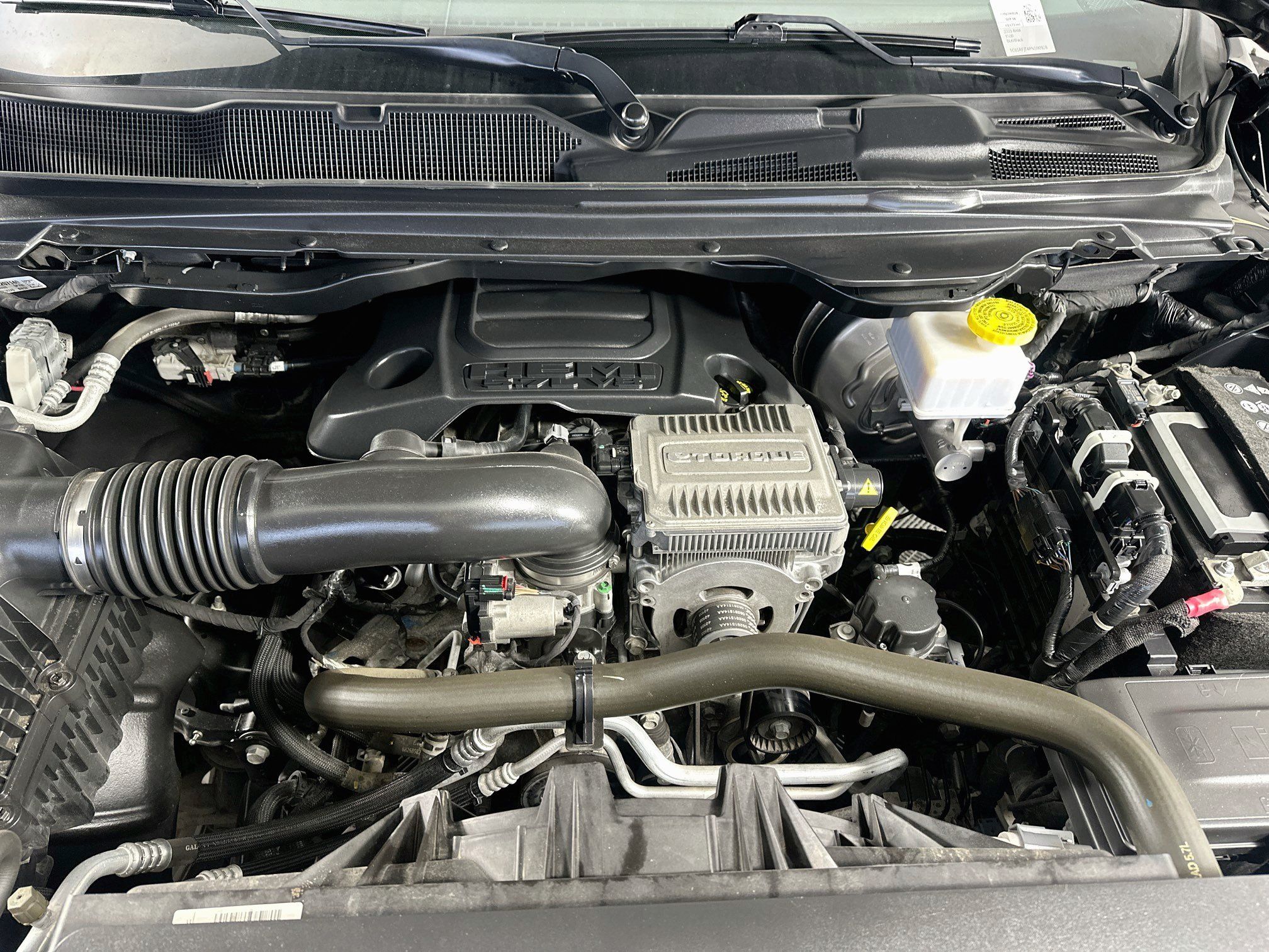 Used 2023 RAM 1500 Laramie AWD/4WD image 33