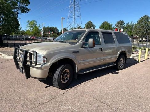 Used 2005 Ford Excursion Limited AWD/4WD image 2