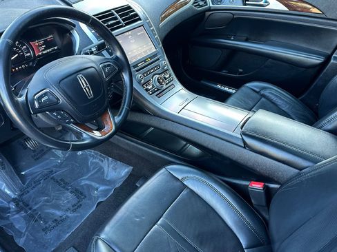 Used 2020 Lincoln MKZ Reserve FWD image 9