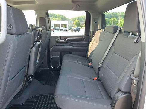 Used 2025 Chevrolet Silverado 2500 LT w/ Convenience Package AWD/4WD image 10