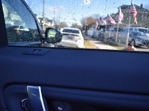 Used 2022 Land Rover Discovery Sport S image 29