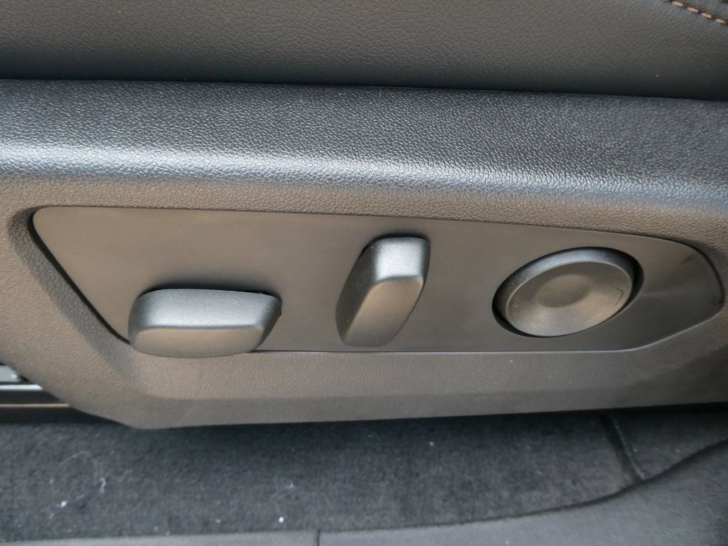 New 2026 GMC Canyon AT4 w/ Nightfall Essentials Package AWD/4WD image 18