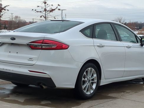 Used 2020 Ford Fusion SE image 7