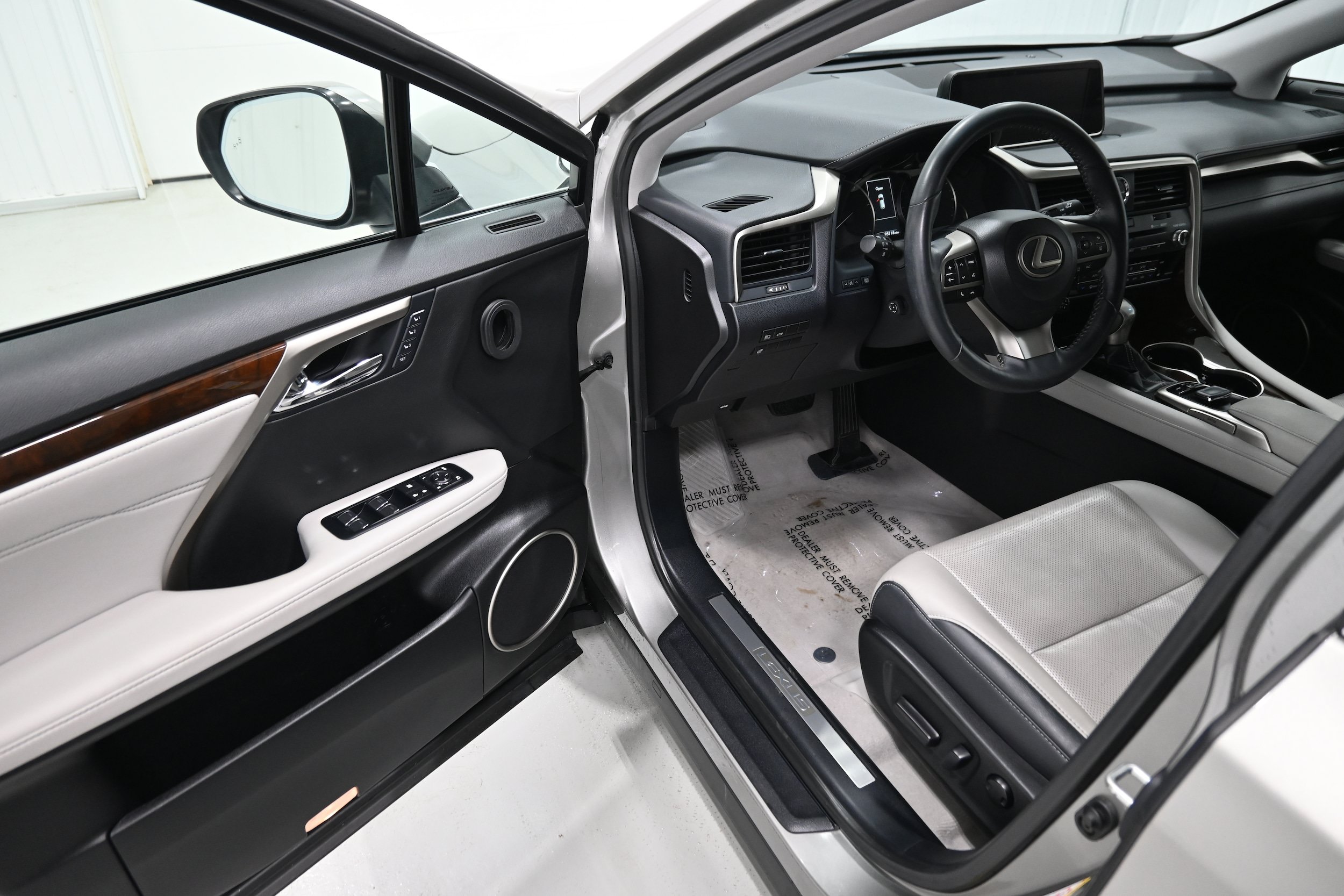 Used 2017 Lexus RX 350 AWD w/ Premium Package image 3