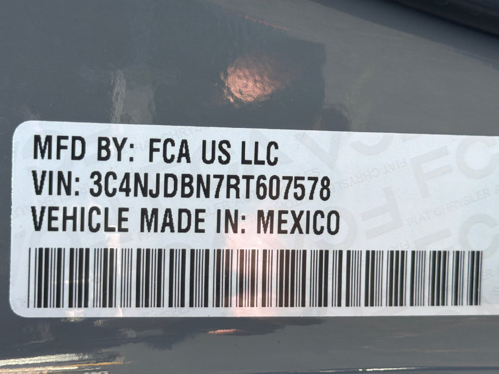 Used 2024 Jeep Compass Latitude AWD/4WD image 36